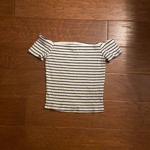 Striped off the shoulder crop, size XS